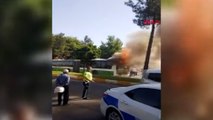 Batman'da belediye otobüsü alev alev yandı