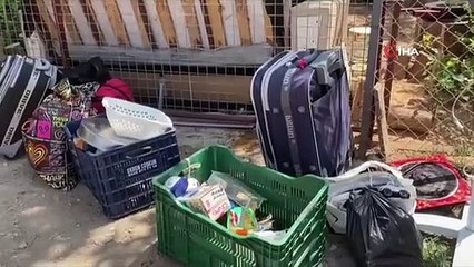 Kaçak gecekondu yıkımında zabıtanın 'Türk Bayrağı' hassasiyeti kamerada