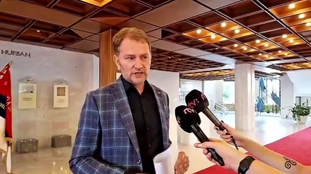 ZÁZNAM: Brífing predsedu hnutia OĽaNO I. Matoviča