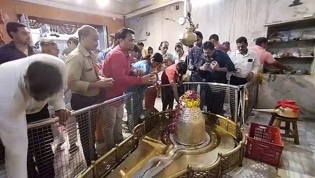 सावन माह शुरू, पहले दिन ​शिवालयों में उमड़ी भीड़