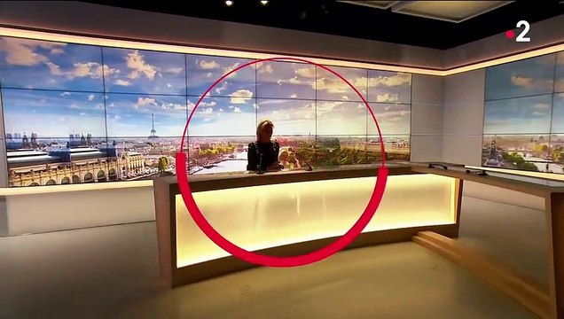 Le JT du 20 Heures de France 2 présentée par Anne-Sophie Lapix depuis le studio du 19/20 de France 3 le lundi 3 juillet 2023.