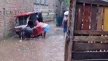लखीसराय: पहली ही बारिश ने खोल दी नगर परिषद की पोल, सड़कों पर जलजमाव का देखें वीडियो