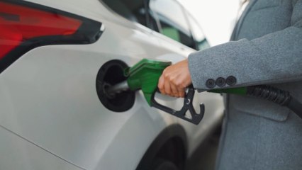 Supermarkets accused of overcharging fuel prices. What should you be paying?