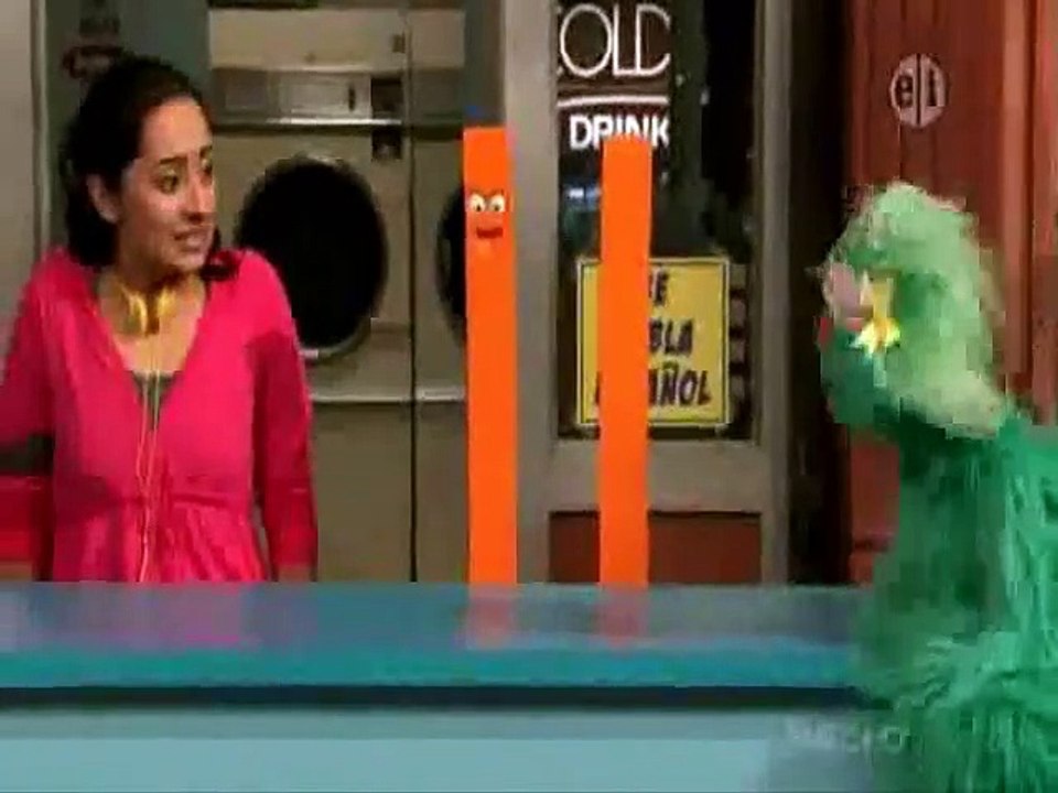 Sesame Street - Leela and the V_11
