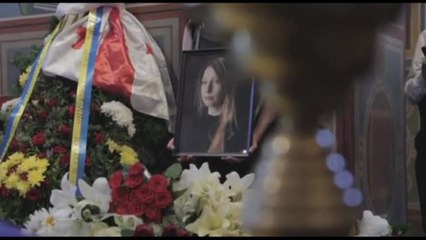 Cerimonia di addio a Kiev alla scrittrice ucraina Victoria Amelina