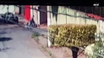 Homem abre portão, invade casa e furta carrinho de bebê