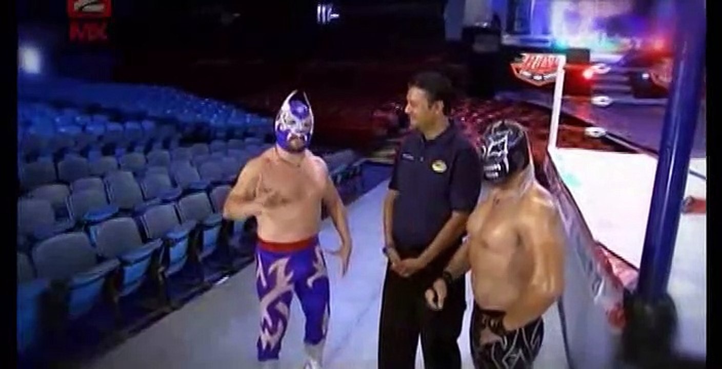 Rush © vs Rey Bucanero for the CMLL World Light Heavyweight Championship | CMLL 04.03.2011 Arena Coliseo