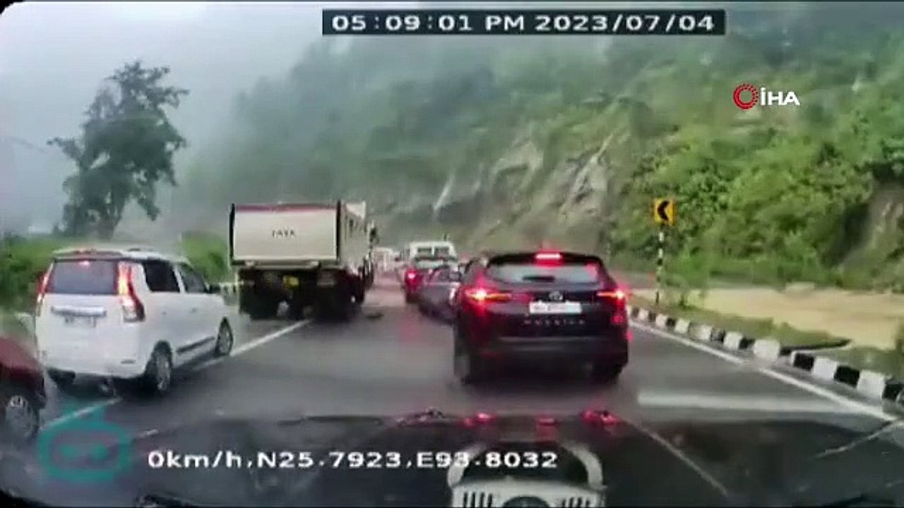 Des pierres tombant de la pente ont écrasé des véhicules： 2 morts, 3 blessés