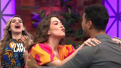 Conductores de Vivalavi se dan beso de tres