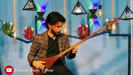 kitni chahat chupayebetha hun