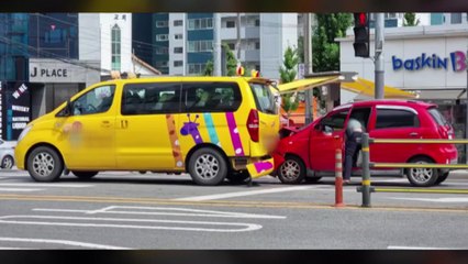 영천서 경차·어린이집 승합차 추돌...1명 다쳐 / YTN