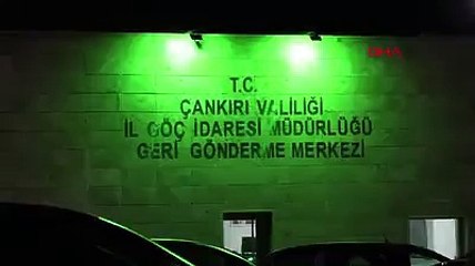 Sığınmacıların kaldığı geri gönderme merkezinde yangın!