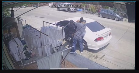 เปิดภาพชายฉกรรจ์อุ้มรีดข้อมูล ลูกน้องนายเป้ เหยื่อแก๊งตบทรัพย์ 140 ล้าน # camera 2