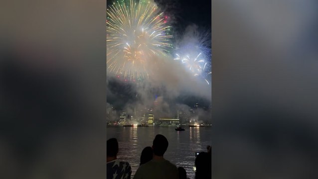 July 4th fireworks light up New York City night sky