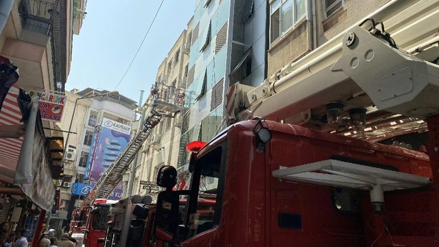 İzmir’de otelde yangın: 5 kişi dumandan etkilendi