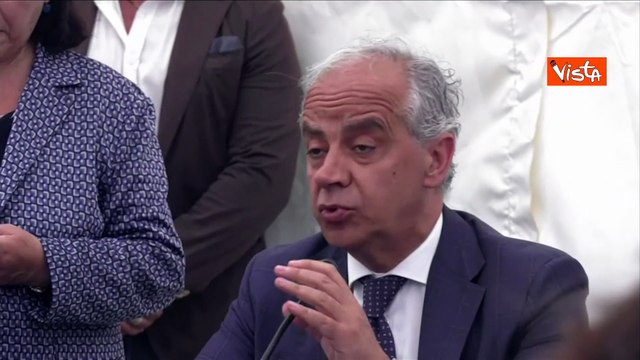 Piantedosi a Lampedusa: Non esistono soluzioni miracolose