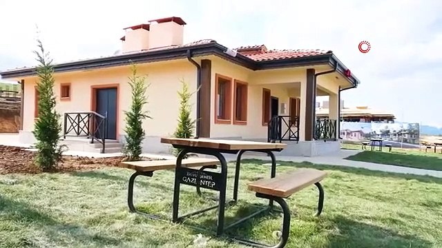 Bakan Özhaseki: Deprem Bölgesindeki Köy Evlerinin Yapımına Devam Ediyoruz