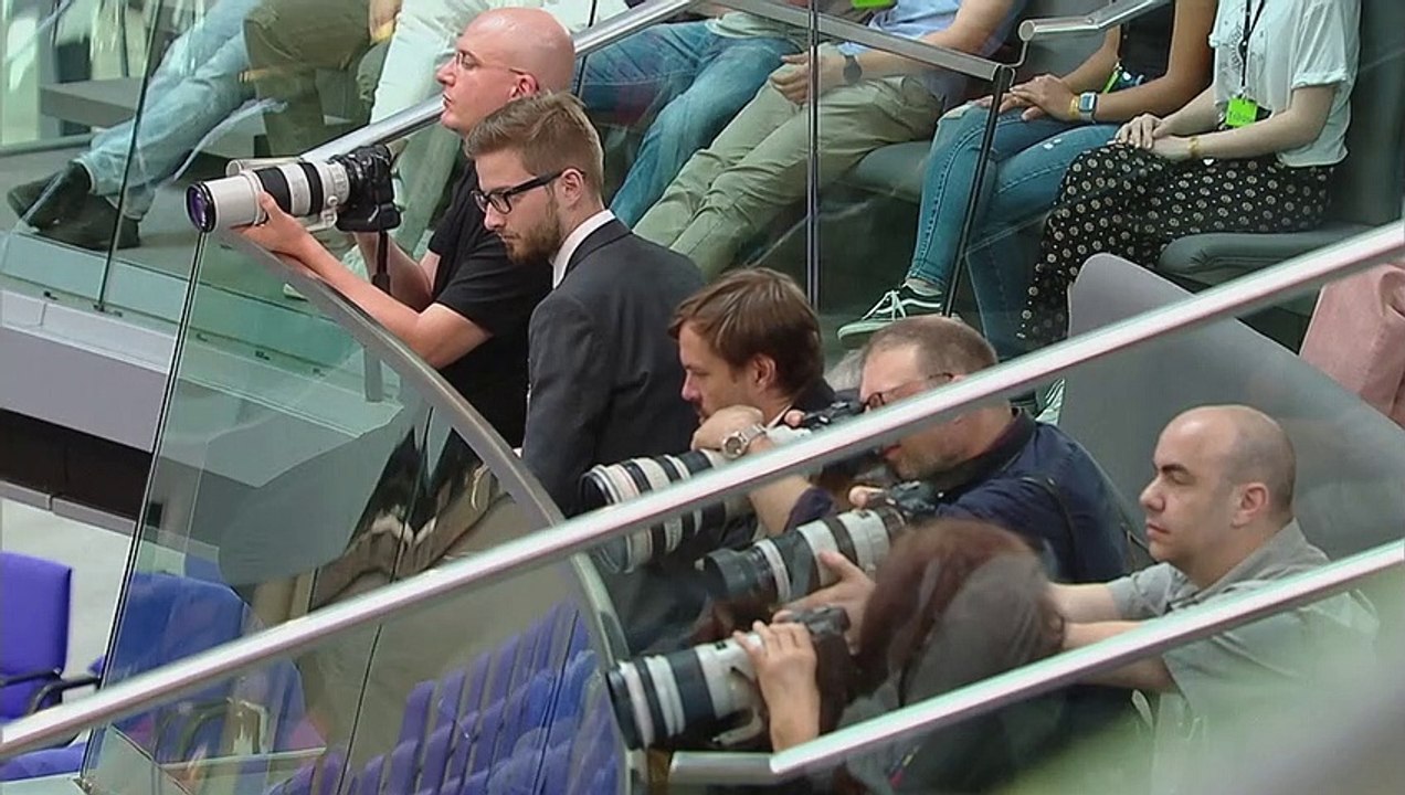 Scholz verteidigt Pläne der Ampel zum Elterngeld