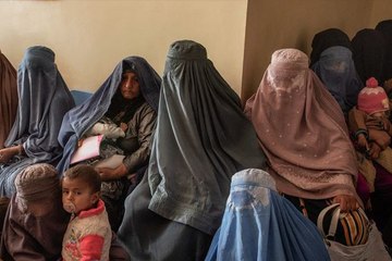 فتيات أفغانيات يدخلن عالم التجارة الإلكترونية إثر قيود طالبان في التعليم والعمل