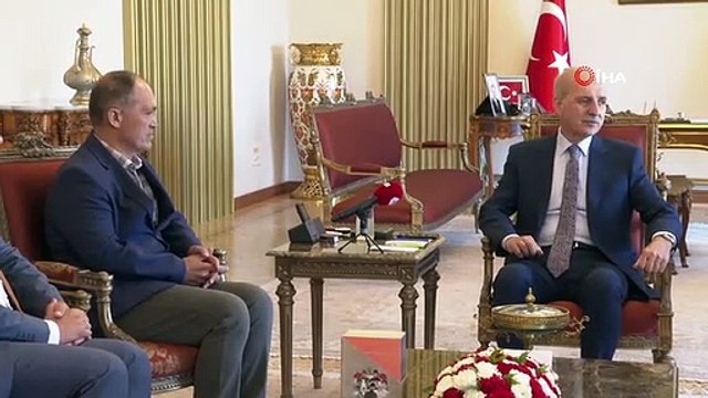 TBMM Başkanı Numan Kurtulmuş, şehit öğretmen Şenay Aybüke Yalçın'ın anne ve babasıyla görüştü