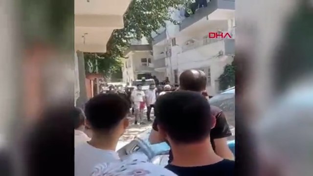 Birlikte yaşadığı kadını 6 yerinden bıçakladı