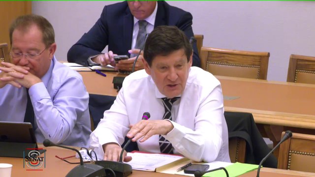 P. Kanner: Vous ne pouvez pas baladez la représentation nationale de petits textes en petits textes