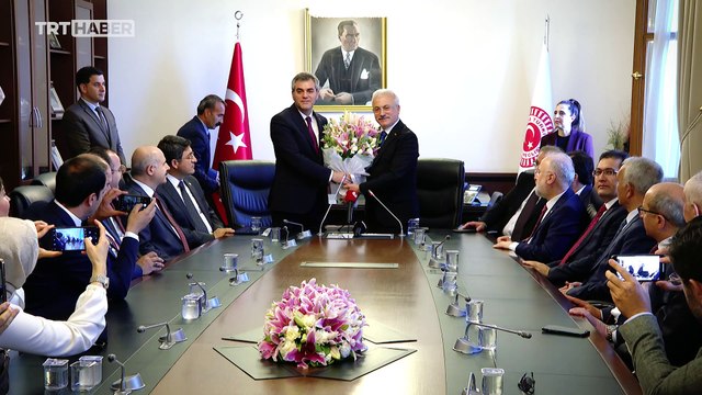 Meclis'te devir teslim: Yeni Genel Sekreter Talip Uzun görevini devraldı