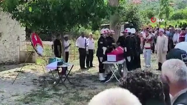 Kalp krizi sonucu hayatını kaybeden asker, törenle toprağa verildi