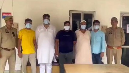 एक्शन: पुलिस के हाथ चढ़े 10-10 हजार के पांच इनामी, देखें खबर