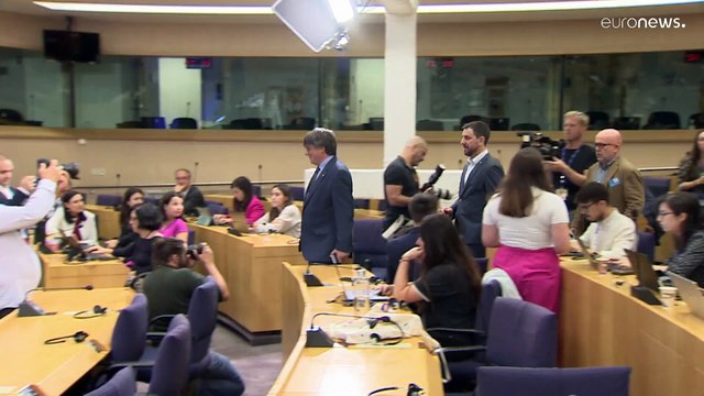 Καταλανοί αυτονομιστές: Η ευρωπαϊκή δικαιοσύνη επισφραγίζει την άρση ασυλίας