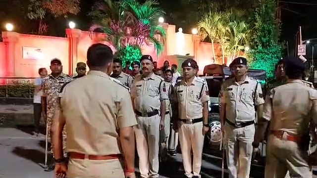 एक्शन में एसपी, गुंडा-बदमाशों की अब खैर नहीं, रात में निकले शहर की सडक़ों पर