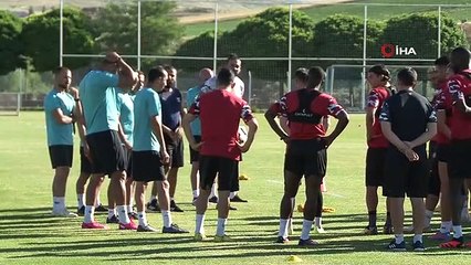 Sivasspor'da Emrah Başsan ilk idmanına çıktı