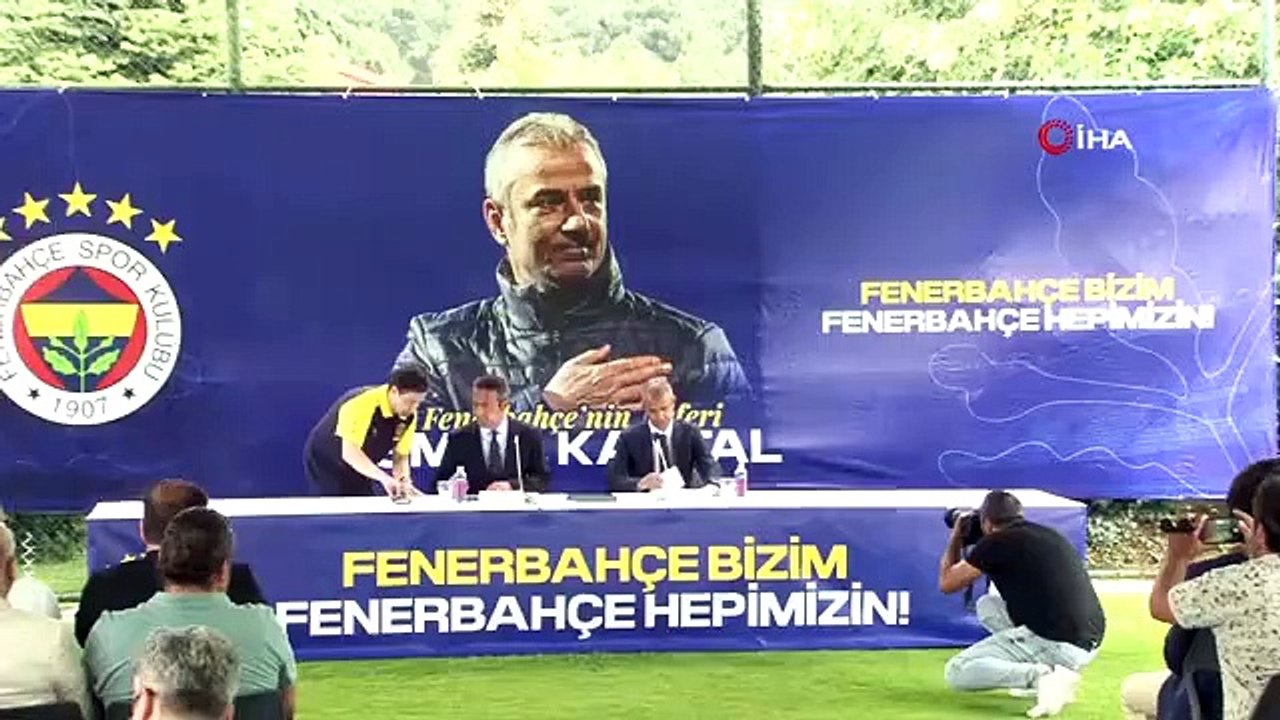 Fenerbahçe'de teknik direktör İsmail Kartal için imza töreni düzenlendi