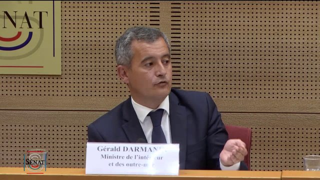 Gérald Darmanin: Dans les commissariats que j'ai visités en 4 jours, j'ai regardé les gens qui étaient en garde à vue. Il y a des gens qui apparemment pourraient être issus de l'immigration. Mais il y a eu beaucoup de Kevin et Mattéo