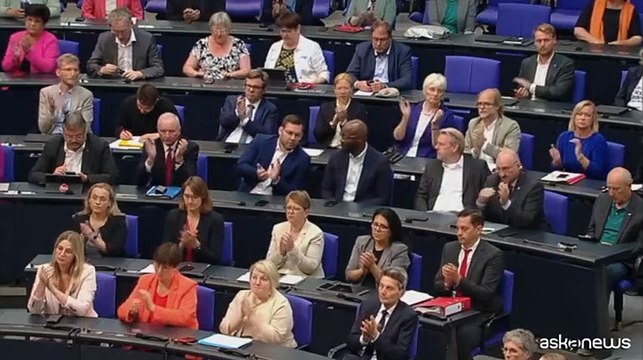 In Germania Scholz presenta il bilancio 2024, in vista pesanti tagli