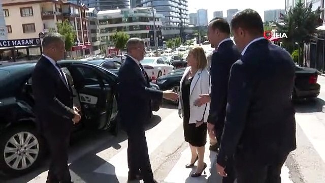 İYİ Parti lideri Akşener, Gelecek Partisi lideri Davutoğlu ile görüştü