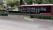 Ver para crer SUV elctrico chins perdeu a bateria no meio darua