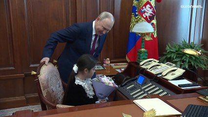 فتاة بعمر الـ 8 سنوات فشلت في لقاء بوتين في داغستان فبكت.. فاستدعاها إلى الكرملين