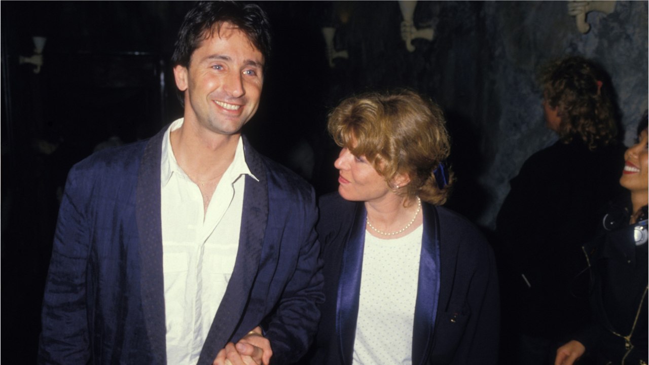 GALA VIDEO - Thierry Lhermitte : quel couple forme-t-il avec Hélène, sa femme depuis 50 ans ?