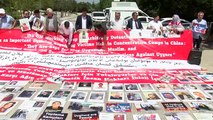 Des Turcs ouïghours ont manifesté devant l'ambassade de Chine pour la libération de leurs familles