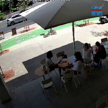 Mga saksi sa aksidente, ikinabigla ang ginawa ng bumanggang driver! | GMA News Feed