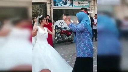 Baba, kızı için damatsız düğün yaptı