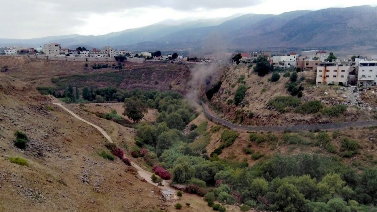 مؤكدا عدم إطلاق أي صواريخ من الجنوب اليوم... مراسلة #العربية: الجيش اللبناني انتشر في كفر شوبا للبحث عن منصات إطلاق صواريخ   #العربية