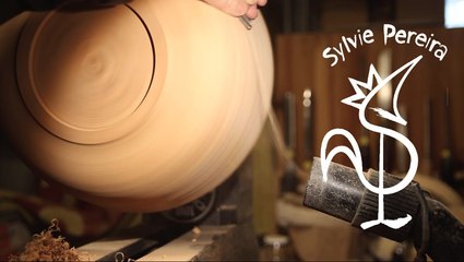 Tourner un grand bol en merisier