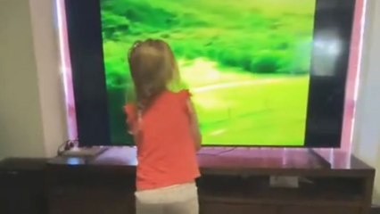 Mischievous man gets stepdaughter good with a HILARIOUS jumpscare prank