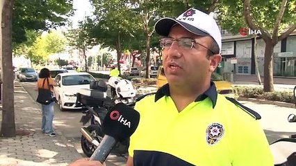 Kaskını başına değil, motosikletine takan sürücünün savunması 'pes' dedirtti