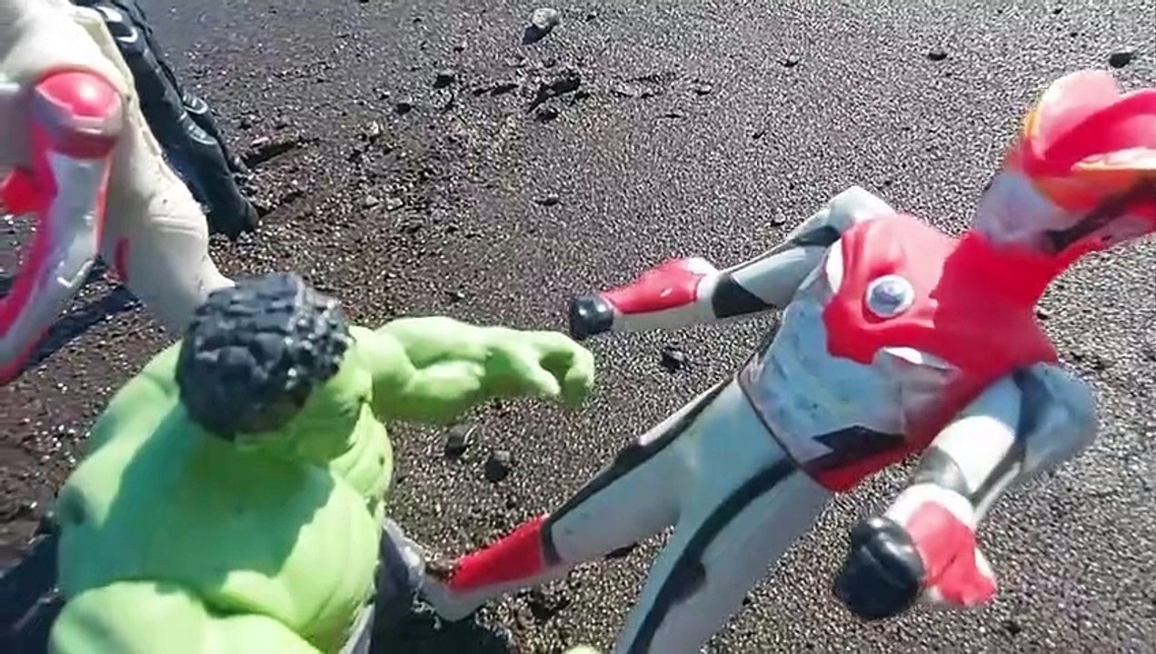 ULTRAMAN UPIN IPIN & HULK MENYELAMATKANKAN BOBOIBOY DARI TAHANAN ULTRAMAN BELIAL JAHAT PART4