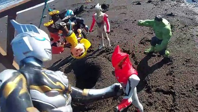 ULTRAMAN UPIN IPIN & HULK MENYELAMATKANKAN BOBOIBOY DARI TAHANAN ULTRAMAN BELIAL JAHAT PART5