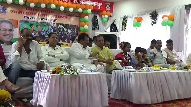 खुशी और उमंग से खिले बच्चों के चेहरे