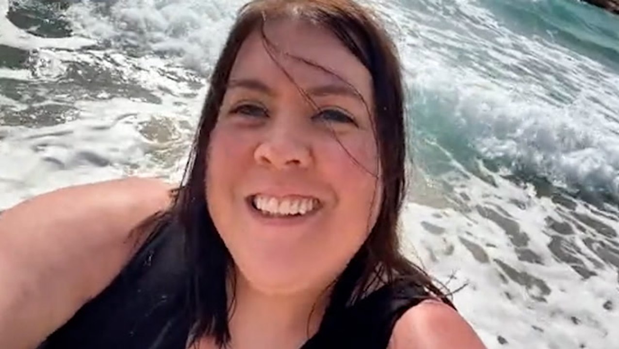 Friends fly to Ibiza for 10 hours as tickets ‘cheaper than London day trip’